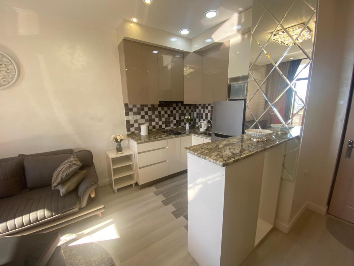 Jasmine Apartment In New Bulvar Batumi Kültér fotó