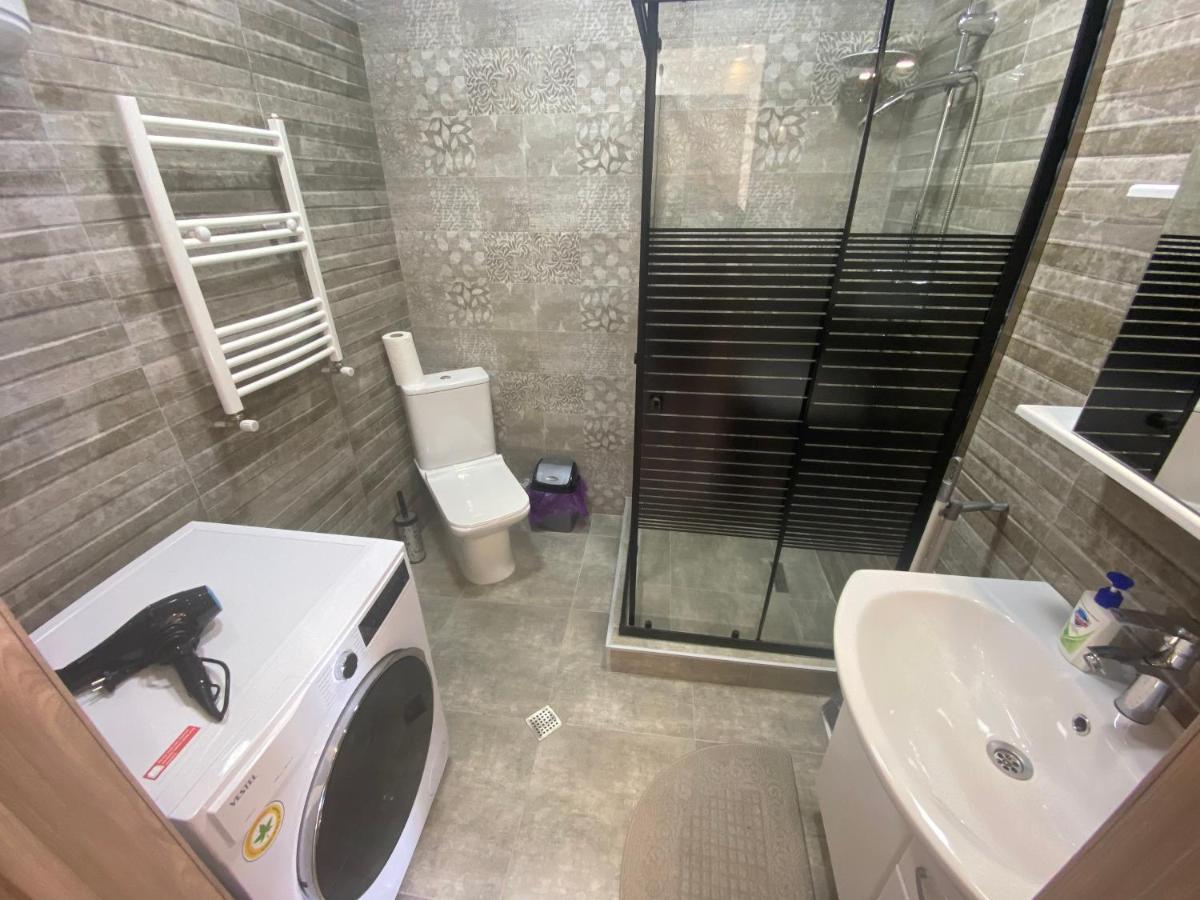 Jasmine Apartment In New Bulvar Batumi Kültér fotó