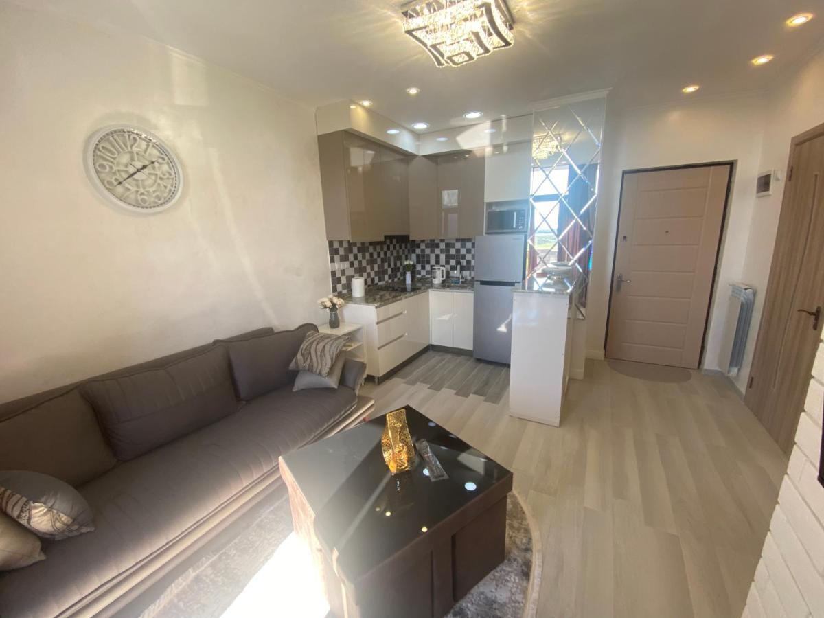 Jasmine Apartment In New Bulvar Batumi Kültér fotó