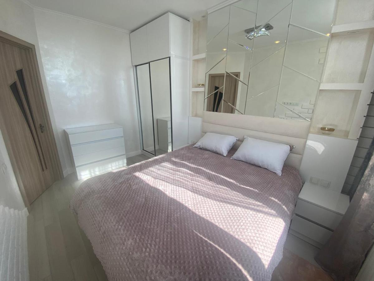 Jasmine Apartment In New Bulvar Batumi Kültér fotó